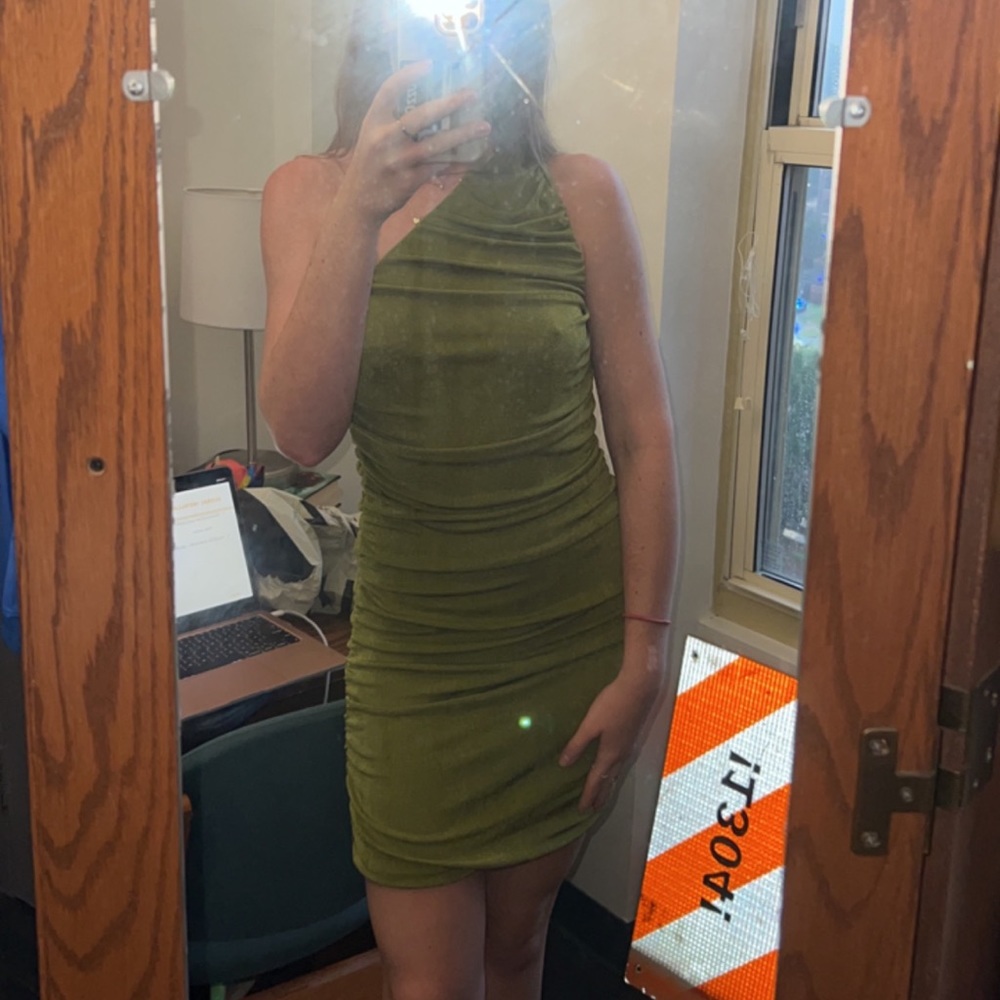 One shoulder, ruched green dress